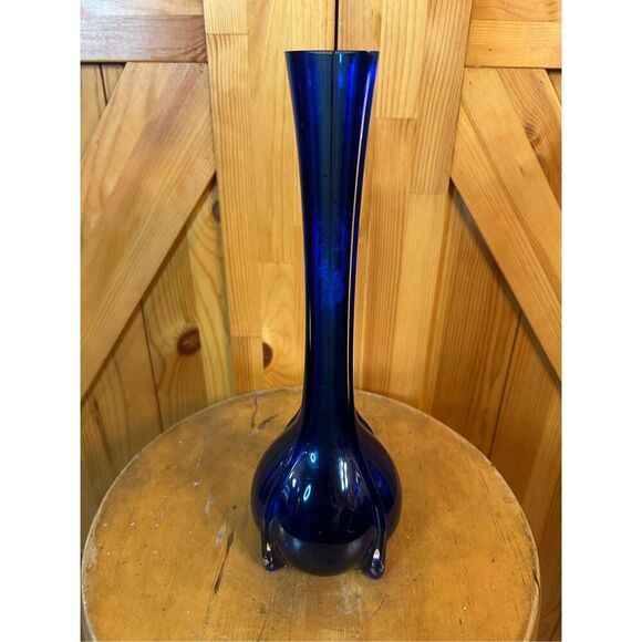 Vintage Blue Tall Bud Vase (8866) Damaged - Picture 3 of 10